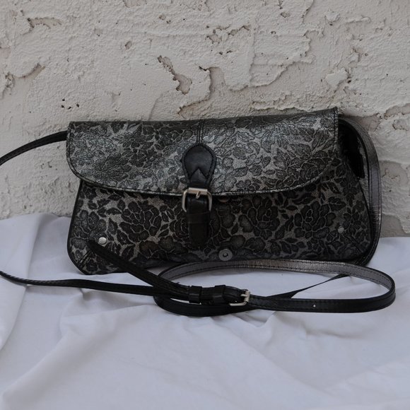 Patricia Nash Handbags - NWOT Patricia Nash Black and Silver Cross Body Purse